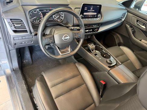 Used 2025 Nissan Rogue SV w/ SV Premium Package AWD/4WD image 11