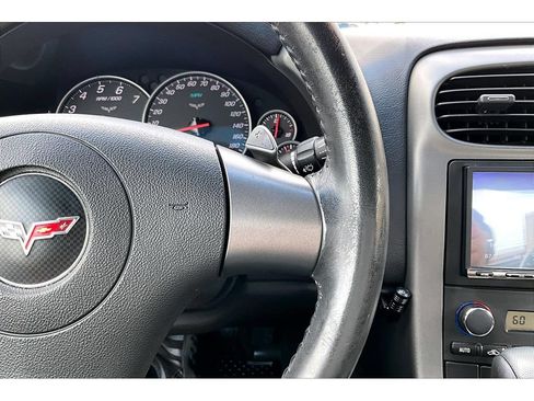 Used 2007 Chevrolet Corvette Coupe RWD image 12