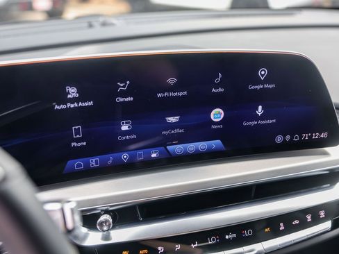 Used 2025 Cadillac Lyriq Luxury image 15