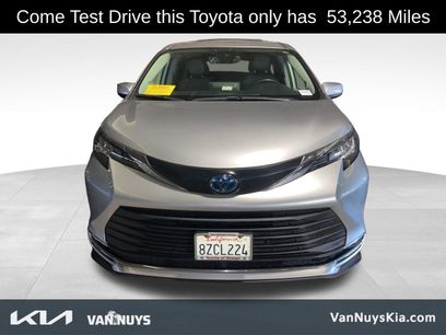 Used 2022 Toyota Sienna XLE