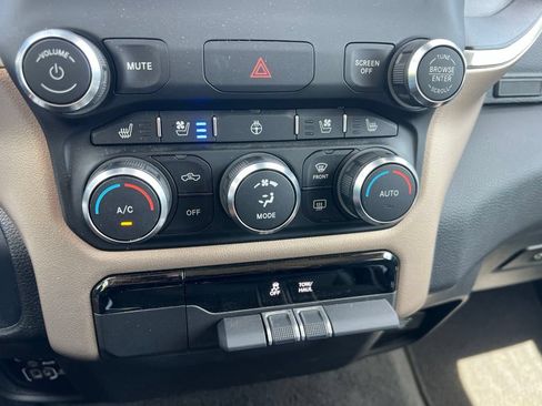 Used 2022 RAM 1500 Laramie AWD/4WD image 39