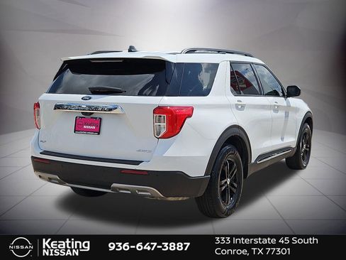 Used 2023 Ford Explorer XLT w/ Equipment Group 202A AWD/4WD image 3