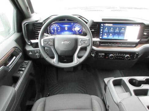 New 2026 Chevrolet Silverado 1500 RST w/ Z71 Off-Road Package AWD/4WD image 16