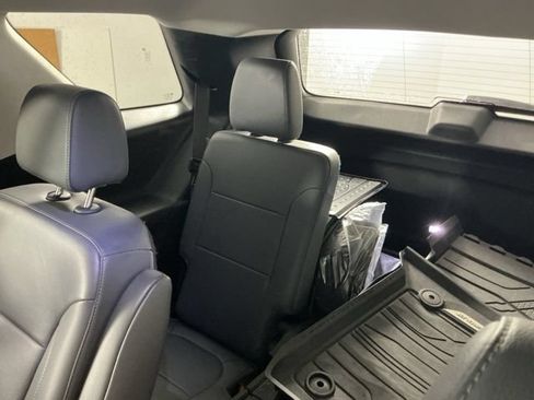 Used 2020 Chevrolet Traverse LT w/ LT Premium Package AWD/4WD image 15