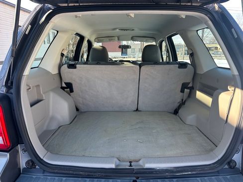 Used 2009 Ford Escape XLS image 14
