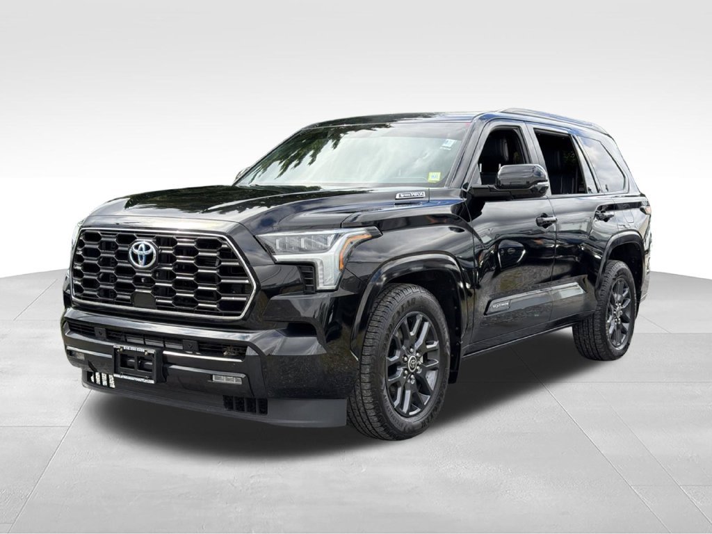 Used 2023 Toyota Sequoia Platinum AWD/4WD image 3