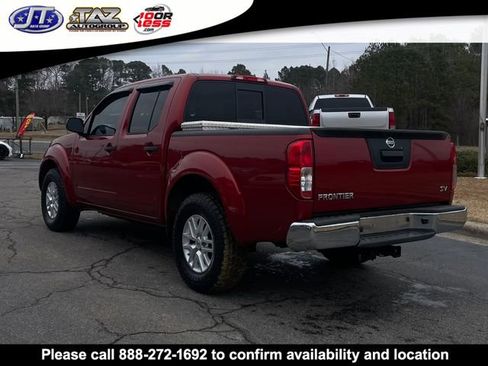 Used 2015 Nissan Frontier SV image 4