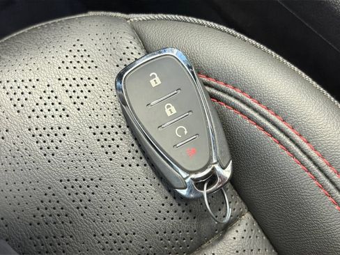 Used 2023 Chevrolet Bolt EUV Premier w/ Sun & Sound Package FWD image 31