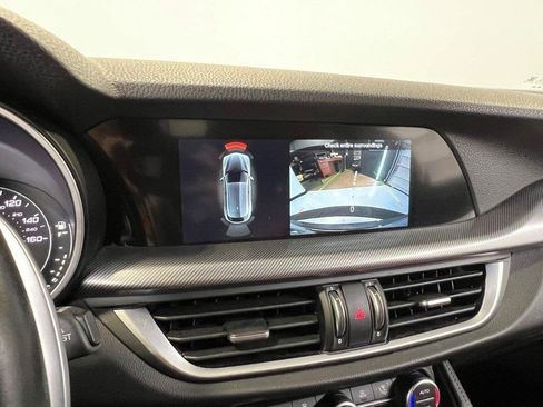 Used 2022 Alfa Romeo Stelvio Veloce image 45