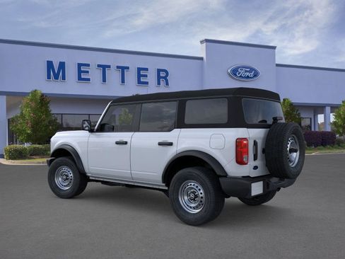 New 2025 Ford Bronco 4-Door image 4