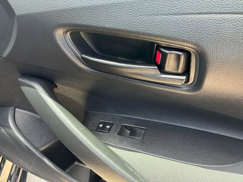 Used 2025 Toyota Corolla LE FWD image 42