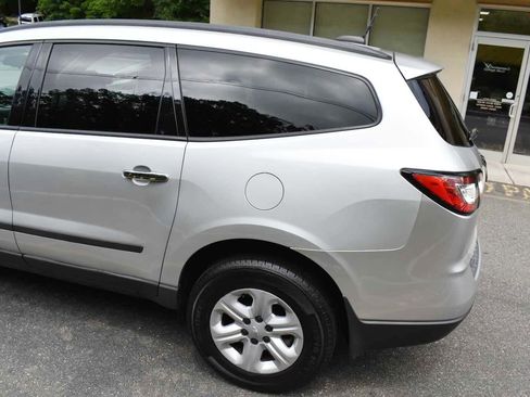 Used 2017 Chevrolet Traverse LS FWD image 68