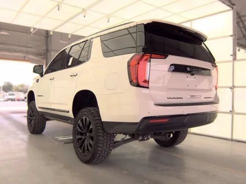 Used 2021 GMC Yukon Denali AWD/4WD image 4