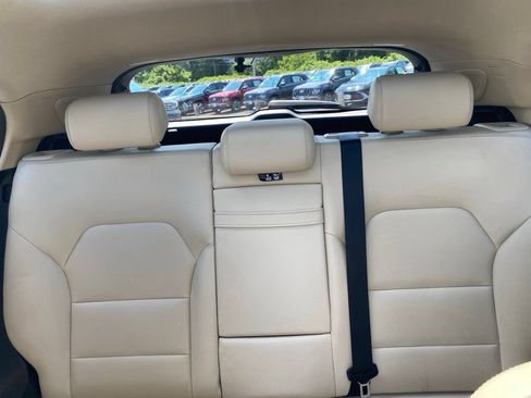 Used 2019 Mercedes-Benz GLA 250 4MATIC image 14