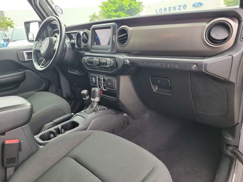 Used 2020 Jeep Wrangler Unlimited Sport AWD/4WD image 17