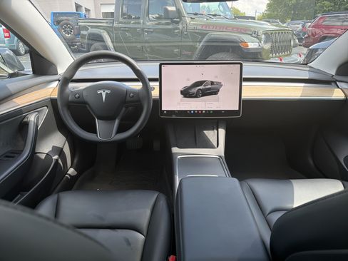 Used 2023 Tesla Model 3 Standard Range RWD image 14