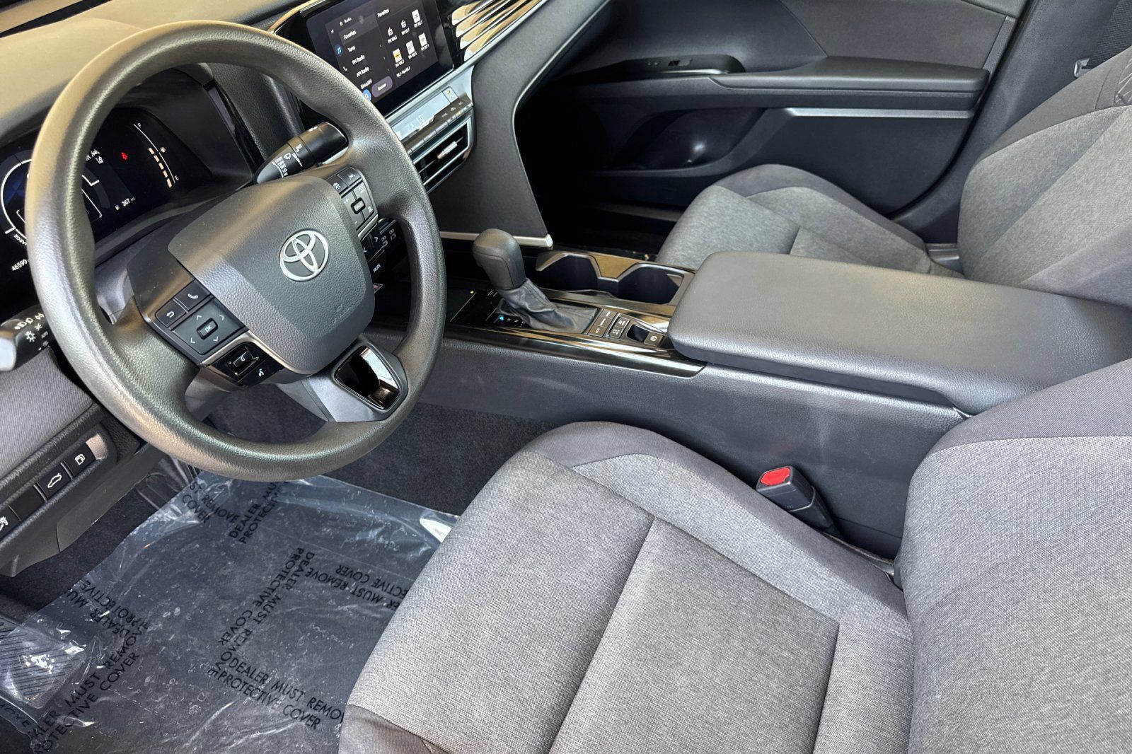 Used 2025 Toyota Camry LE FWD image 10