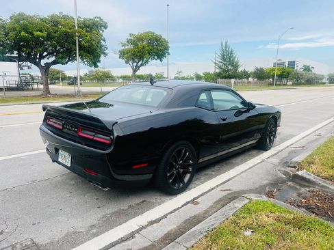 Used 2022 Dodge Challenger R/T Scat Pack RWD image 6