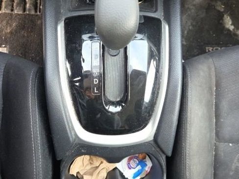 Used 2015 Nissan Rogue S image 10