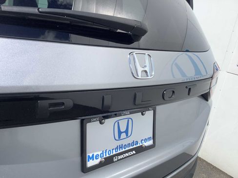 Used 2025 Honda Pilot EX-L image 7
