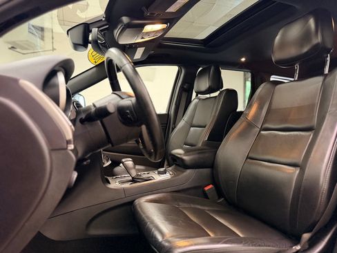 Used 2019 Jeep Grand Cherokee Limited AWD/4WD image 13