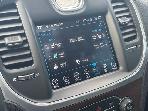 Used 2017 Chrysler 300 C Platinum w/ Safetytec Plus Group RWD image 30