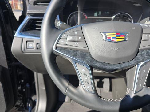 Used 2025 Cadillac XT5 Premium Luxury image 34