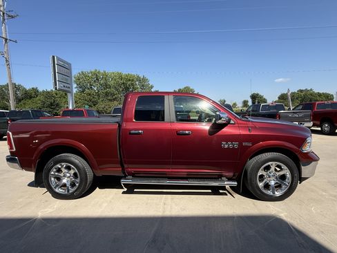 Used 2018 RAM 1500 Laramie AWD/4WD image 30
