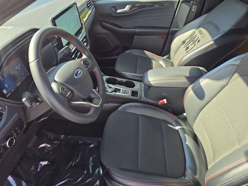 Used 2025 Ford Escape ST-Line w/ Tech Pack #1 image 18