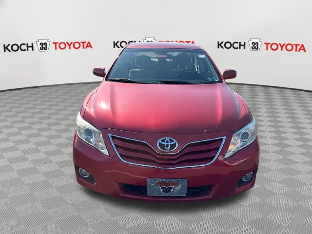 Used 2010 Toyota Camry LE FWD image 2