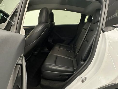 Used 2023 Tesla Model Y Long Range image 50