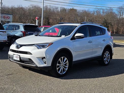 Used 2017 Toyota RAV4 Limited image 4