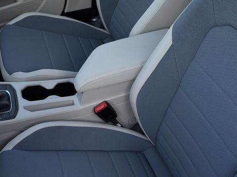 New 2025 Volkswagen Jetta SE image 16