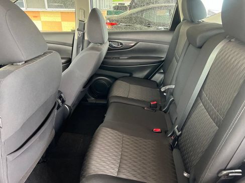 Used 2018 Nissan Rogue S AWD/4WD image 8