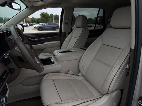 Used 2022 GMC Yukon Denali AWD/4WD image 23