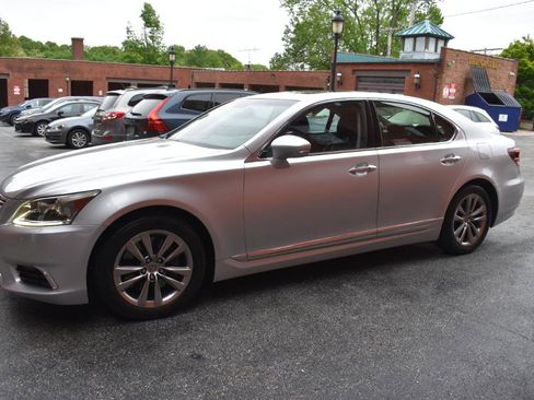 Used 2015 Lexus LS 460 AWD w/ Comfort Package image 7