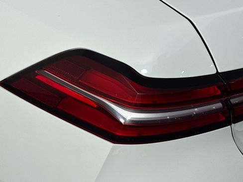 Used 2026 BMW 530i w/ Premium Package RWD image 35