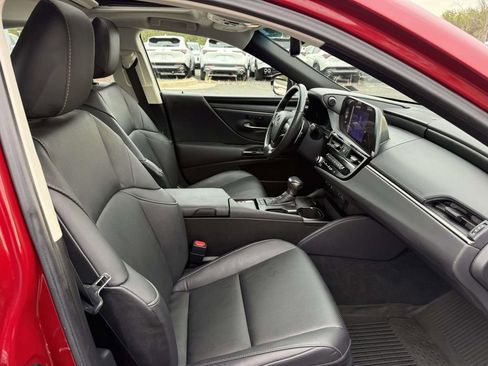 Used 2023 Lexus ES 350 Premium image 14