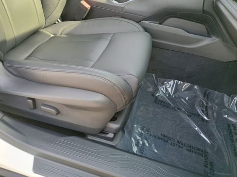 Certified 2025 Subaru Outback Touring image 23