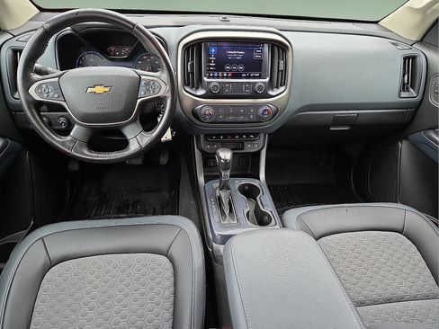 Used 2022 Chevrolet Colorado Z71 AWD/4WD image 11