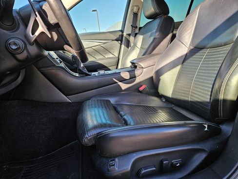 Used 2015 INFINITI Q50 Hybrid AWD w/ Navigation Package image 17