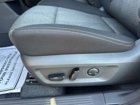 Used 2026 Nissan Rogue SV w/ Cold Weather Package AWD/4WD image 12