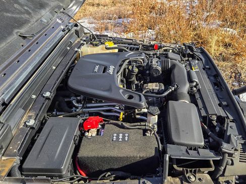 Used 2019 Jeep Wrangler Unlimited Sport S image 19