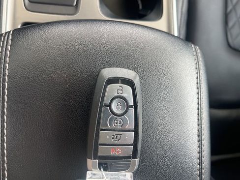 Used 2024 Ford Edge Titanium w/ Equipment Group 301A AWD/4WD image 17