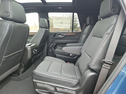 New 2026 GMC Yukon Denali w/ Sun & Power Step Package image 18