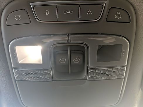 Used 2022 Kia Telluride SX w/ SX Prestige Package image 35