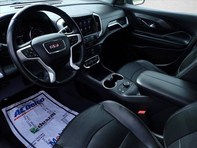 Used 2024 GMC Terrain SLT AWD/4WD image 12