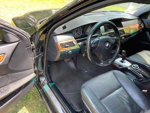 Used 2008 BMW 528xi Sedan AWD/4WD image 9