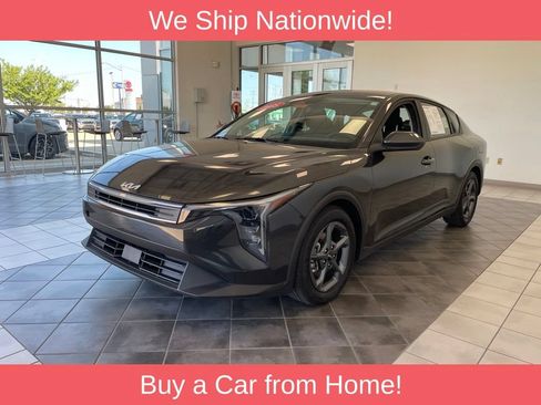 Used 2025 Kia K4 FWD image 2