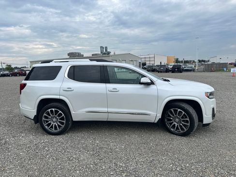 Used 2023 GMC Acadia Denali w/ Denali Ultimate Package AWD/4WD image 9